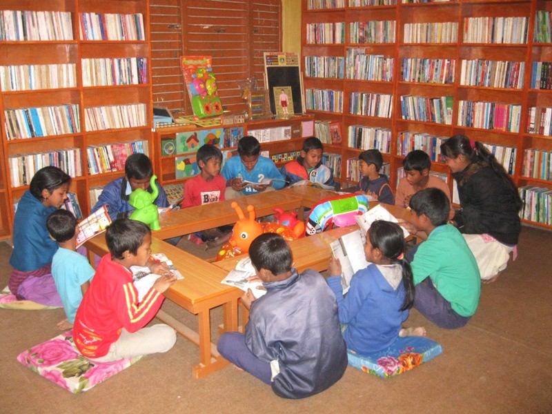 Students studying at the CCL Library